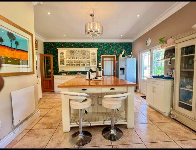 4 BEDROOM HOUSE FOR SALE IN TARRAGONA